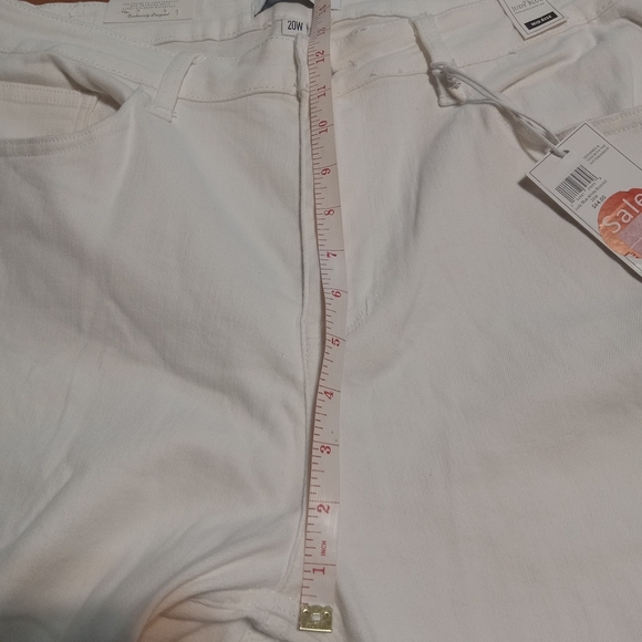 Judy Blue White Denim Bootcut Jeans Mid-Rise Raw Hem Size 20W Stretchy Ankle - Picture 8 of 8